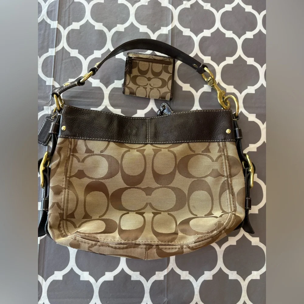 COACH F12657 Zoe Signature Canvas Gold Hardware Leather Trim Hobo Bag & Wallet - Picture 2 of 14